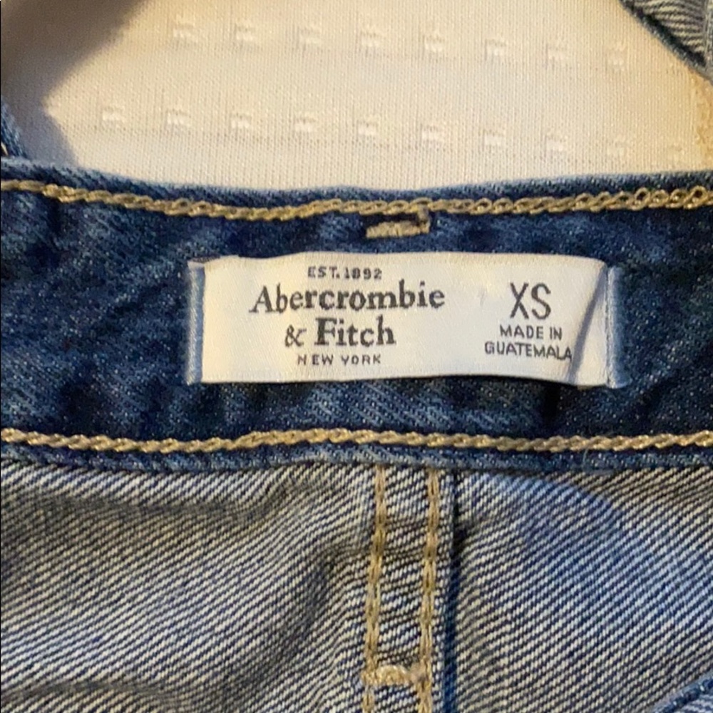 Jeans - Picture 4 of 5